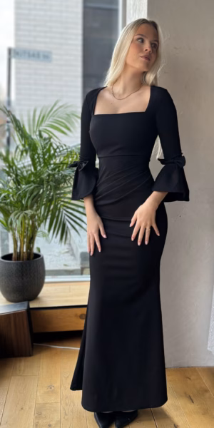 Must merineitsilõikeline õhtukleit 2081