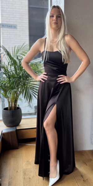 Tumepruun avatud seljaga satiinmaksikleit 2090