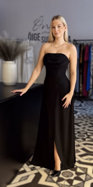 Must korsettkleit 2136