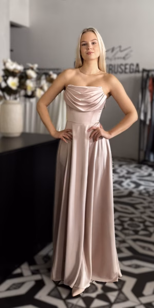 Luksuslik heledat tooni maksikleit 2155