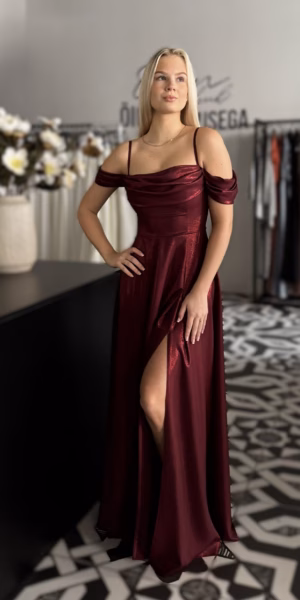 Veinipunane avatud õlgadega maskikleit 2149