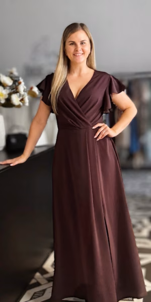 Elegantne pruun maksikleit 2279